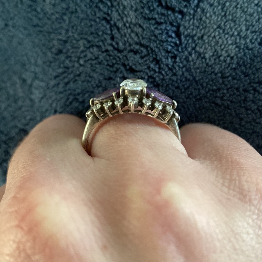 Classy silver ring - Picture 2 of 4